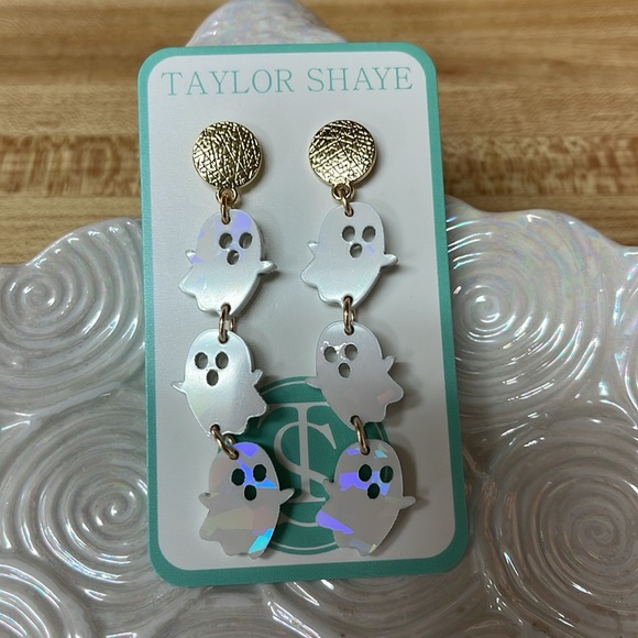 Triple Ghost Drops👻Taylor Shaye❤️ - Picture 4 of 6